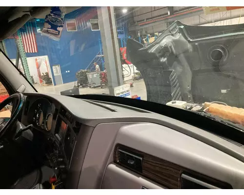 Kenworth T680 Dash Assembly
