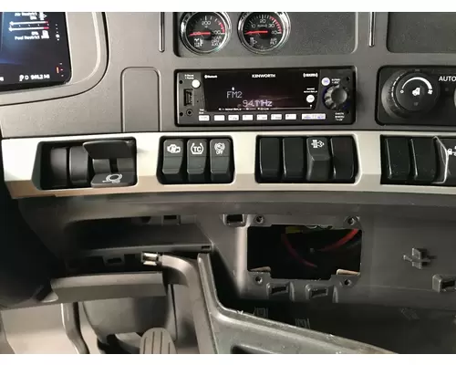 Kenworth T680 Dash Panel