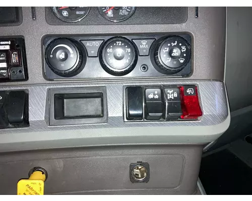 Kenworth T680 Dash Panel