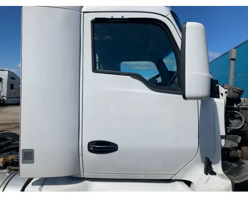 Kenworth T680 Door Assembly, Front