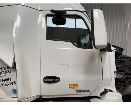 Kenworth T680 Door Assembly, Front