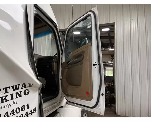 Kenworth T680 Door Assembly, Front