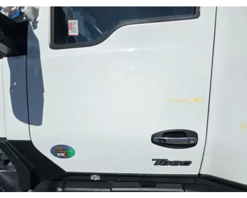 Kenworth T680 Door Assembly, Front