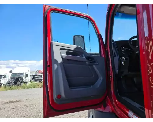 Kenworth T680 Door Assembly, Front