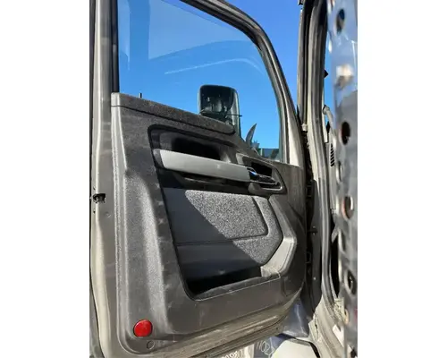 Kenworth T680 Door Assembly, Front