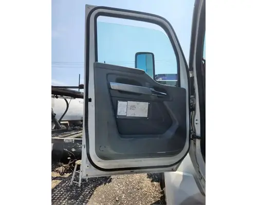 Kenworth T680 Door Assembly, Front