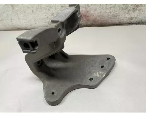 Kenworth T680 Engine Brackets, Misc.