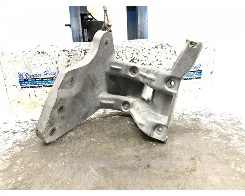 Kenworth T680 Engine Brackets, Misc.
