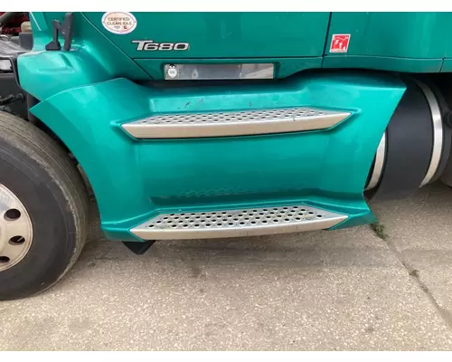 Kenworth T680 Fairing (Side)