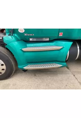 Kenworth T680 Fairing (Side)