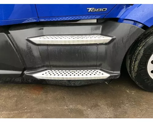 Kenworth T680 Fairing (Side)