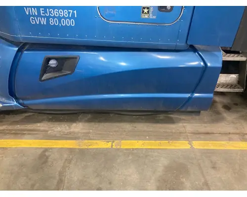 Kenworth T680 Fairing (Side)