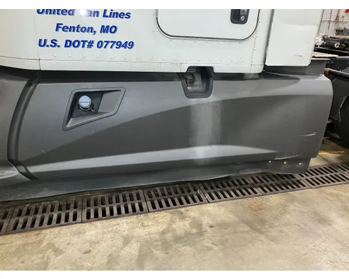 Kenworth T680 Fairing (Side)