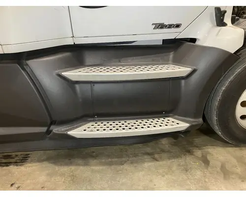 Kenworth T680 Fairing (Side)