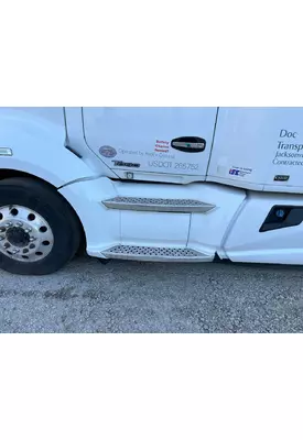 Kenworth T680 Fairing (Side)