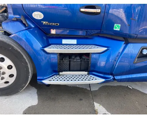 Kenworth T680 Fairing (Side)