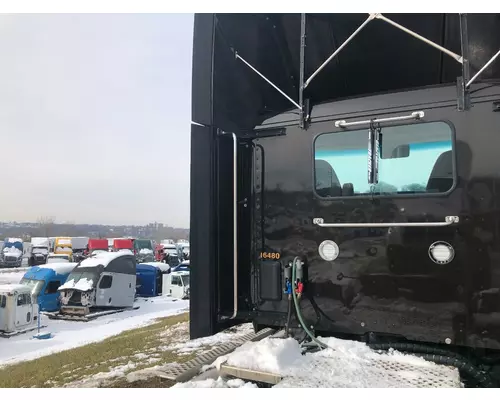 Kenworth T680 Fairing (Side)