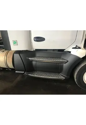 Kenworth T680 Fairing (Side)