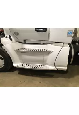 Kenworth T680 Fairing (Side)