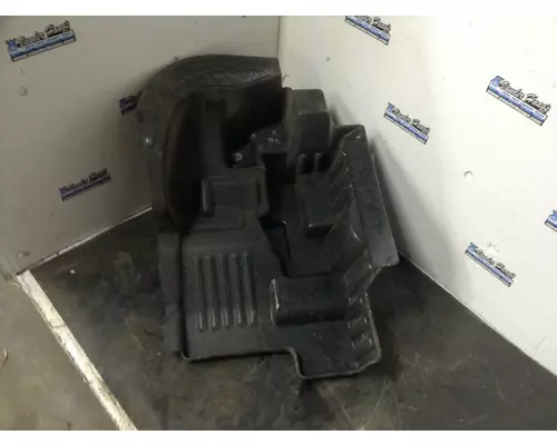 Kenworth T680 Fender, Inner