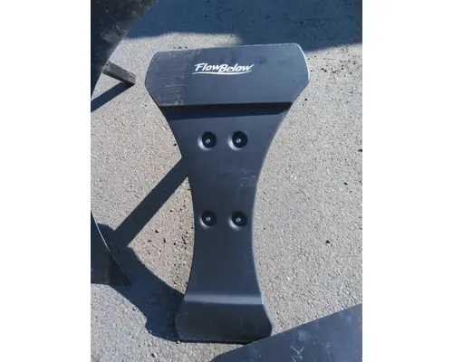 Fender Moulding KENWORTH T680 LKQ KC Truck Parts - Inland Empire