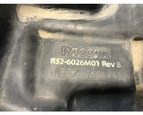 Kenworth T680 Fender