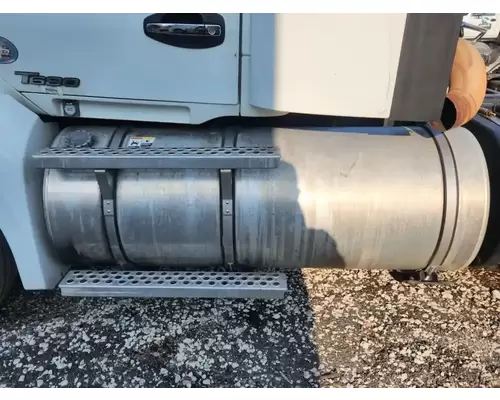 Kenworth T680 Fuel Tank