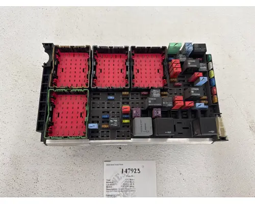 Fuse Box KENWORTH T680 West Side Truck Parts