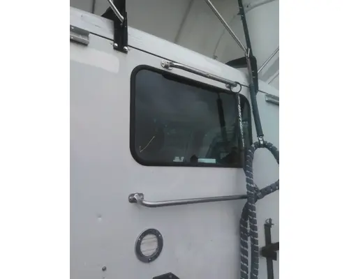 Back Glass KENWORTH T680 LKQ Evans Heavy Truck Parts