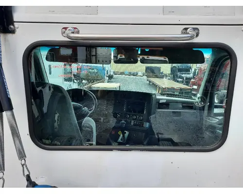 Back Glass KENWORTH T680 LKQ Heavy Truck Maryland
