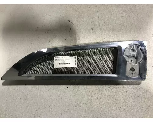 Kenworth T680 Hood Side Vent