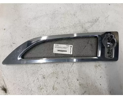 Kenworth T680 Hood Side Vent