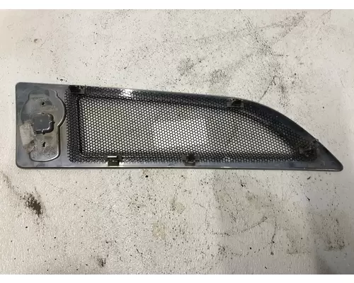 Kenworth T680 Hood Side Vent