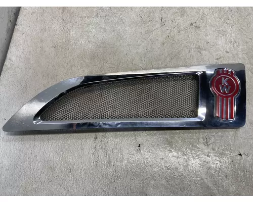 Kenworth T680 Hood Side Vent