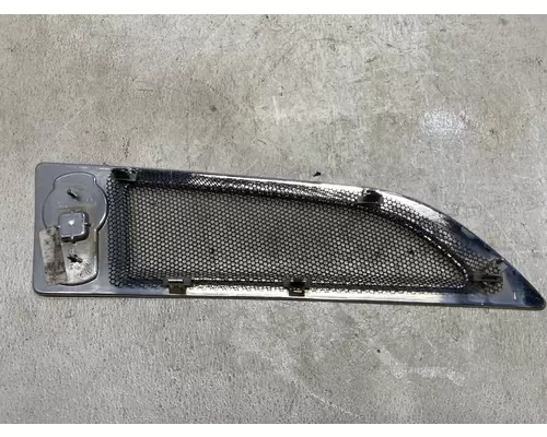Kenworth T680 Hood Side Vent