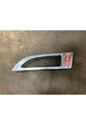 Kenworth T680 Hood Side Vent