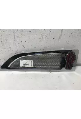 Kenworth T680 Hood Side Vent
