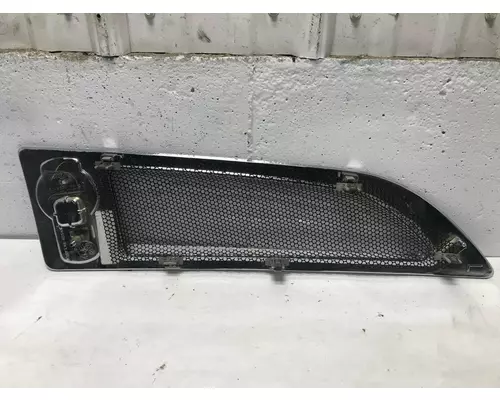 Kenworth T680 Hood Side Vent