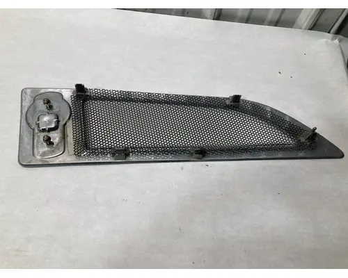 Kenworth T680 Hood Side Vent