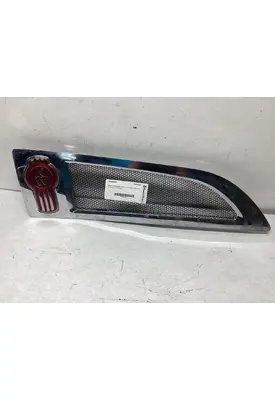 Kenworth T680 Hood Side Vent