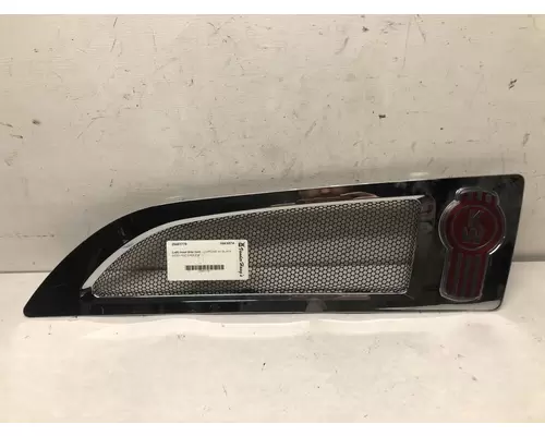 Kenworth T680 Hood Side Vent