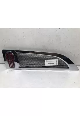 Kenworth T680 Hood Side Vent