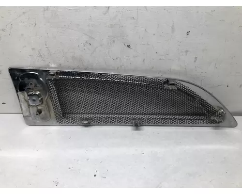 Kenworth T680 Hood Side Vent