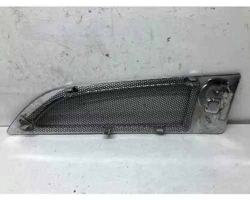 Kenworth T680 Hood Side Vent