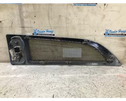 Kenworth T680 Hood Side Vent