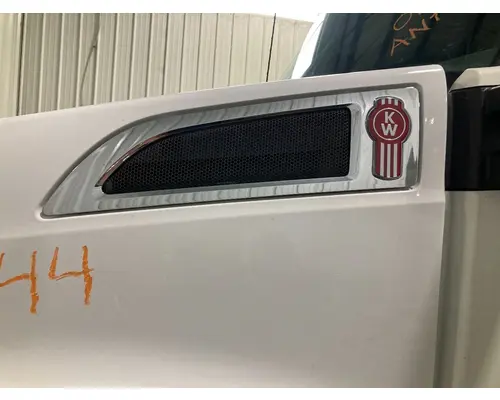 Kenworth T680 Hood