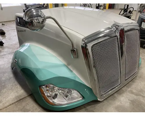Kenworth T680 Hood