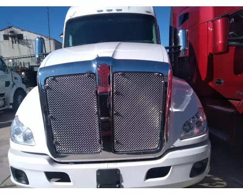 Hood KENWORTH T680 High Mountain Horsepower