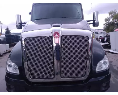 Hood KENWORTH T680 High Mountain Horsepower