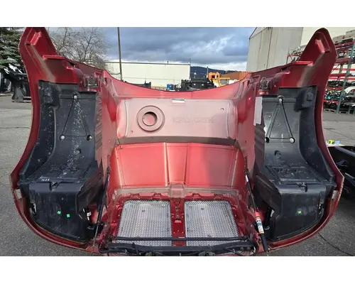 Hood KENWORTH T680 High Mountain Horsepower